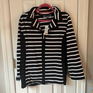 Long sleeves. Zippered front